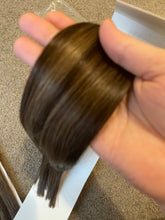 Load image into Gallery viewer, Tape hair extensions Balayage Highlights (#2/8)
